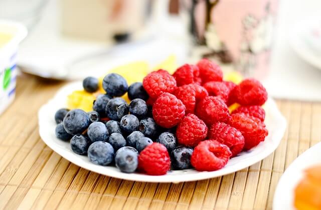 Fructele de padure te fac sa slabesti - Cum consumi corect fructele cand esti la dieta
