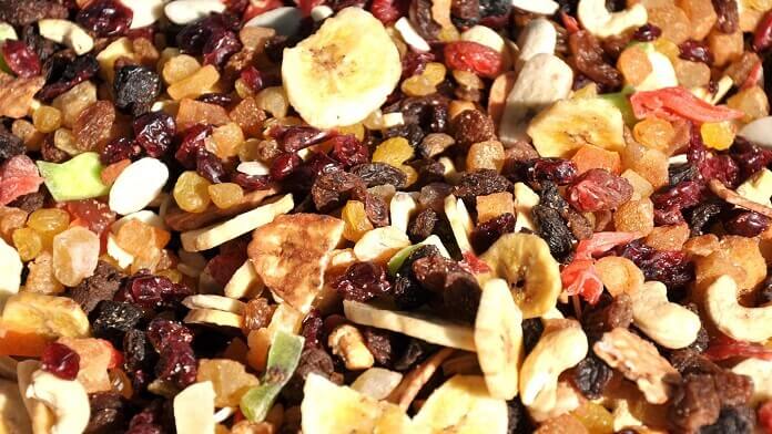 fructe uscate confiate